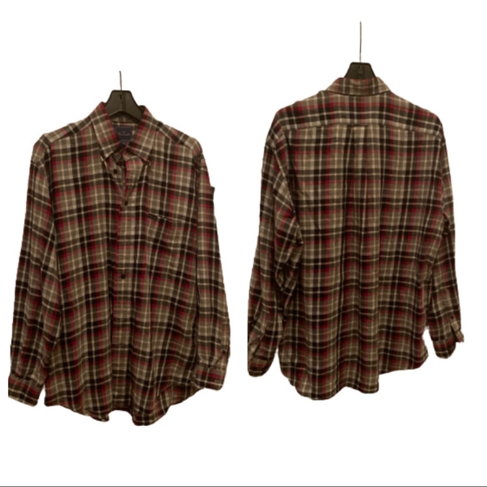 Faconnable casual button down LS shirt size M
EXCellent Pre-owned Condition
B326